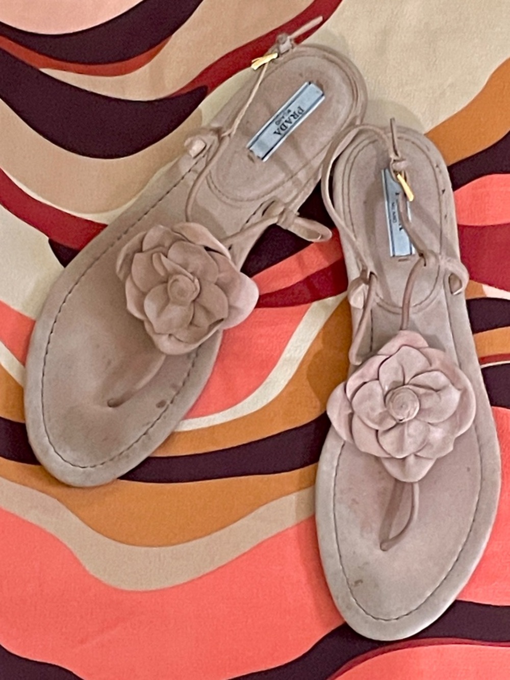 Prada | Delicate Suede Thong Slingback Sandals w/ Flower, Sz 39 / 8.5 ♥ VG! - Picture 2 of 7